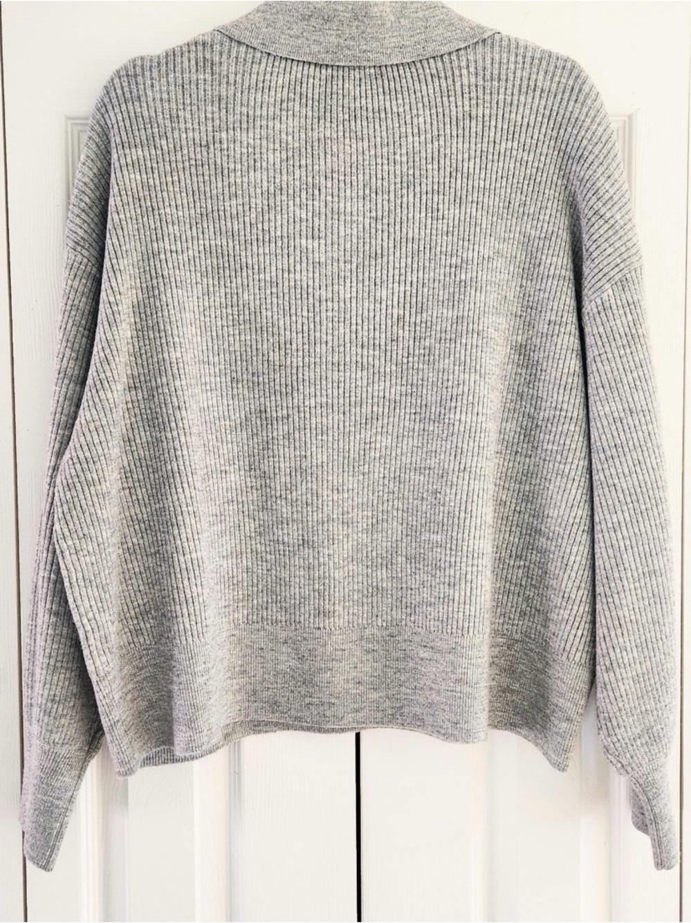 Madison Riley Light Gray Ribbed Knit Top - Picture 4 of 4